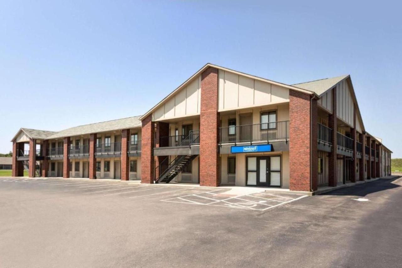 Travelodge By Wyndham Wellington Exterior foto